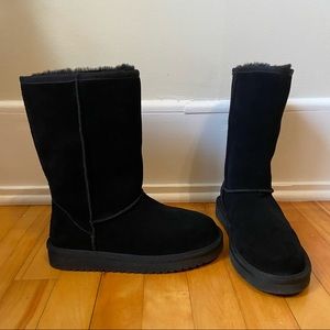 New size 5 Koolaburra by UGG boots
